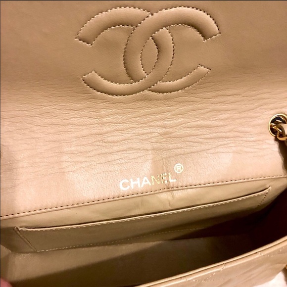 ❗️SOLD💛HOST PICK!💥CHANEL Vintage Quilted CC Bag - Picture 14 of 16